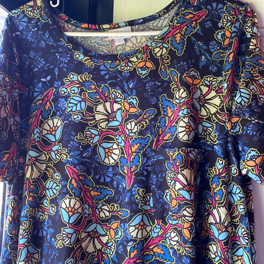 Like new Carly dress in large